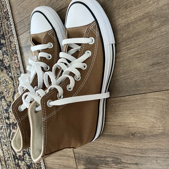 Women’s  Tan High-Top Sneakers size 7 - Picture 2 of 7